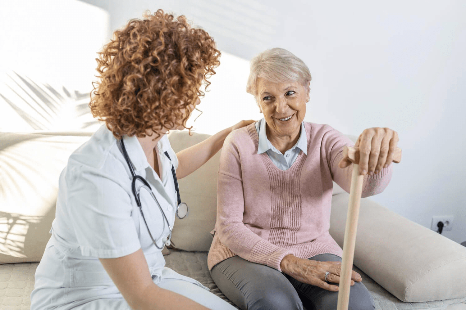 Хоспис за хора с деменция: Подход със съпричастност и разбиране
